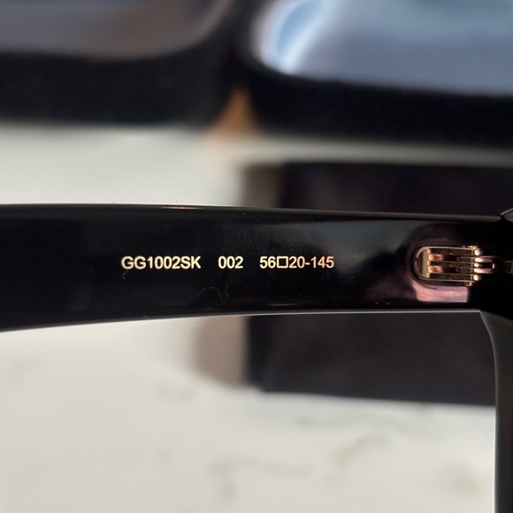 Gucci 💅🏻✨ Black Designer GG Round Designer Sunglasses GG1002SK 002 56-20-145 - Picture 9 of 10